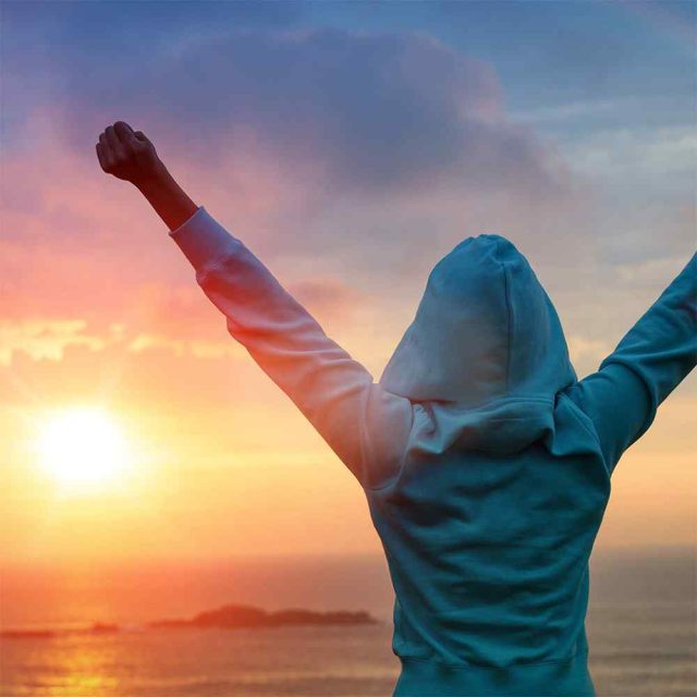 https://tandtfamilycenter.com/wp-content/uploads/2018/01/img-rising-hands-640x640.jpg